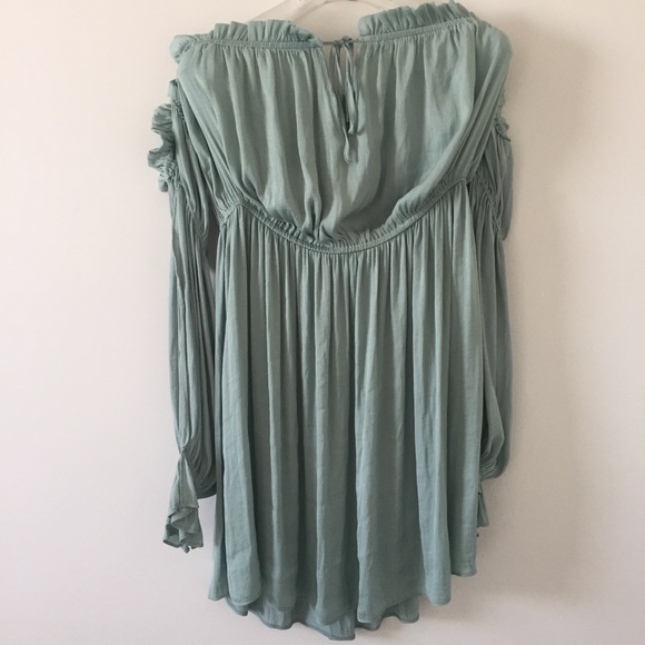 Off Shoulder Dress - Picture 5 of 6